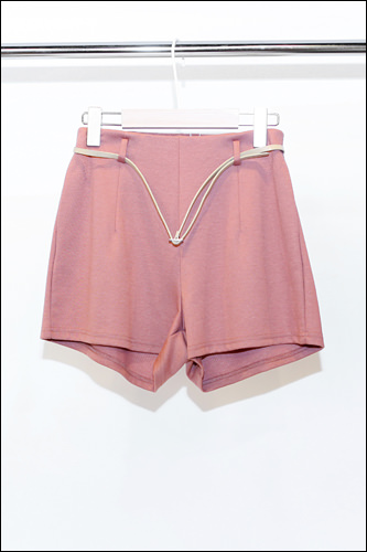 LOCLE by LOW CLASSIC
シャツと相性抜群のショートパンツ