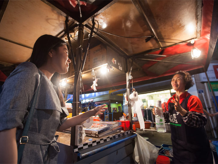 「チャリ イッソヨ?・席ありますか?」と聞いてみよう