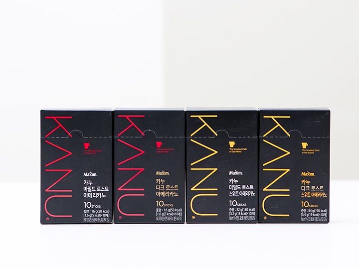 (左から)
・アメリカーノ(赤)×マイルド・ロースト(白)
・アメリカーノ(赤)×ダーク・ロースト(ゴールド)
・スウィート・アメリカーノ(黄)×マイルド・ロースト(白)
・スウィート・アメリカーノ(黄)×ダーク・ロースト(ゴールド)