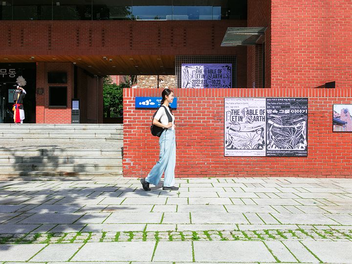 「アルコ美術館」前はドラマによく登場