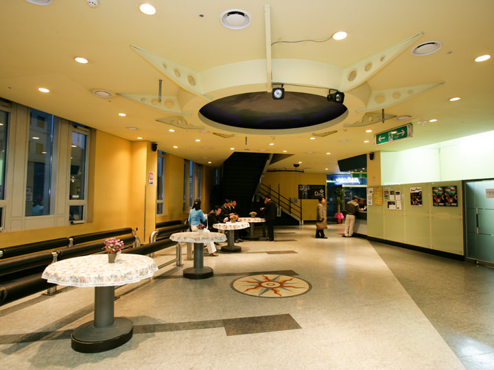 ロビー
※写真は以前のものです