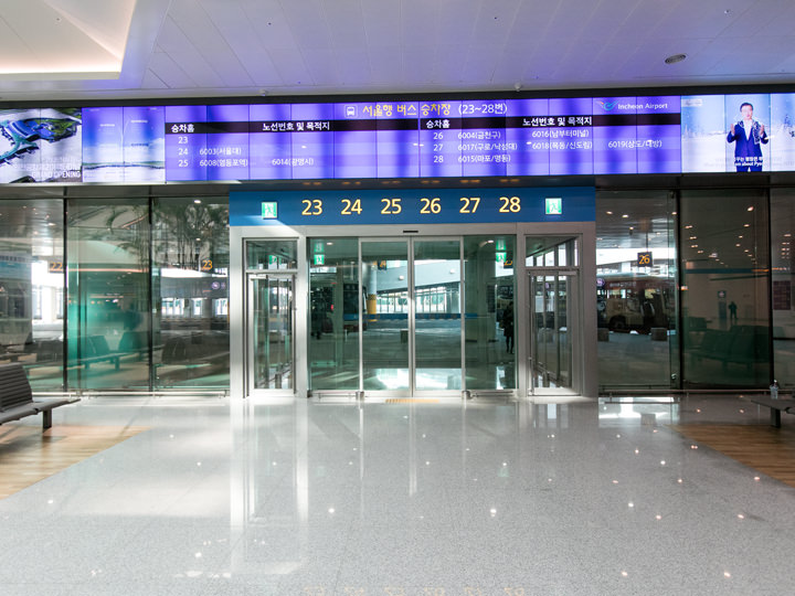 乗り場へ向かう出口