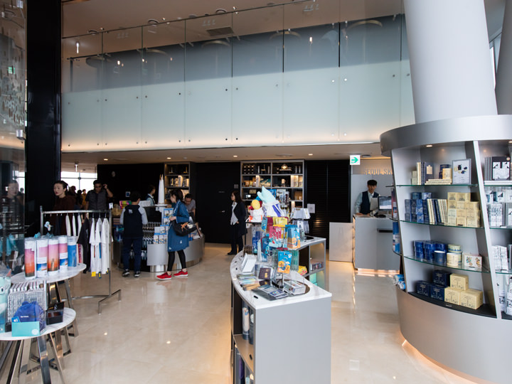 121階
記念品売り場
※退場後の地下1階にも記念品ショップあり