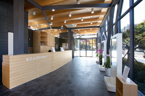 清潔な雰囲気の
センター内