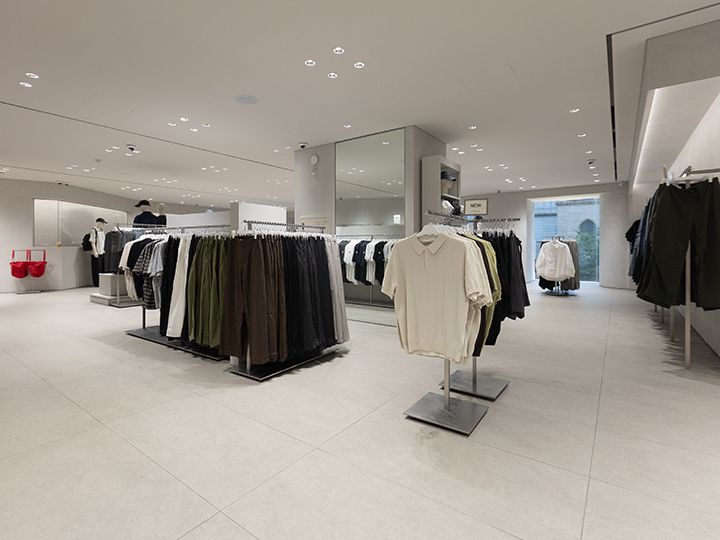 3階はメンズフロア