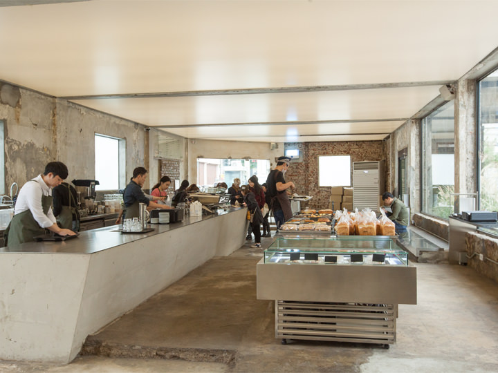 cafe onion 聖水店｜聖水洞・ソウルの森(ソウル)のグルメ・レストラン｜韓国旅行「コネスト」