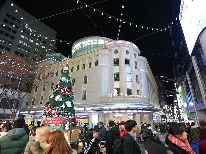 大きなクリスマスツリーも!