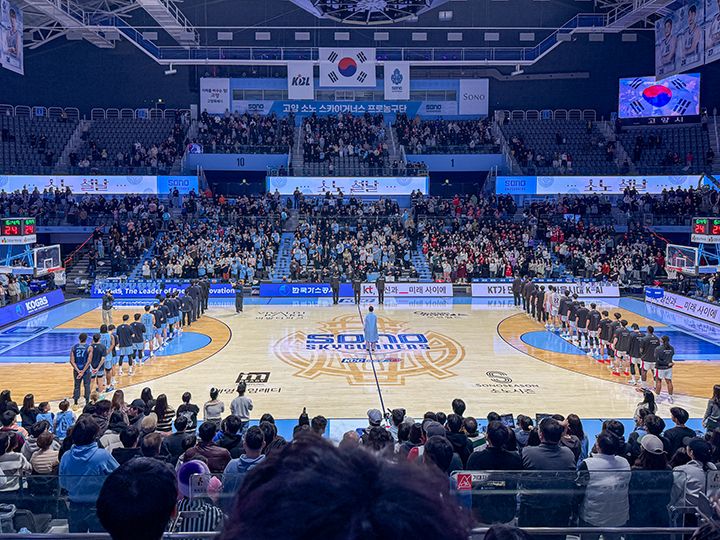 試合前の国歌斉唱