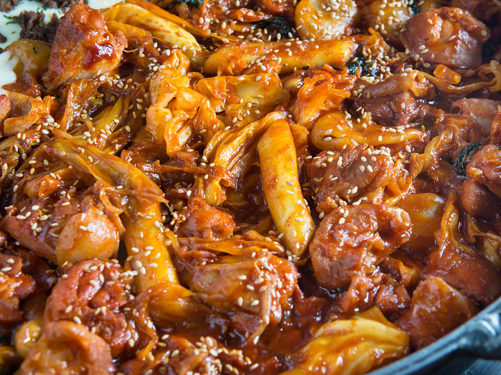 鶏肉やお餅がたっぷり