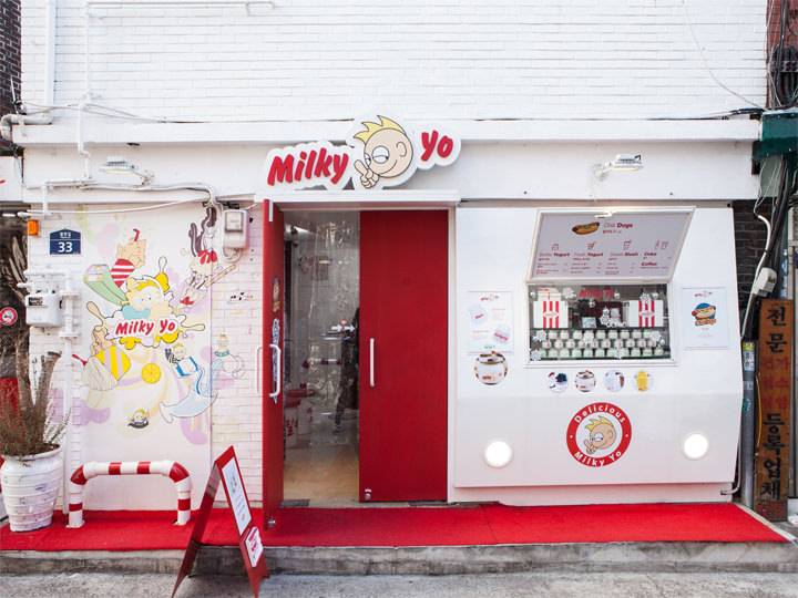 雑誌やドラマのロケ地としても使用される店舗の外観