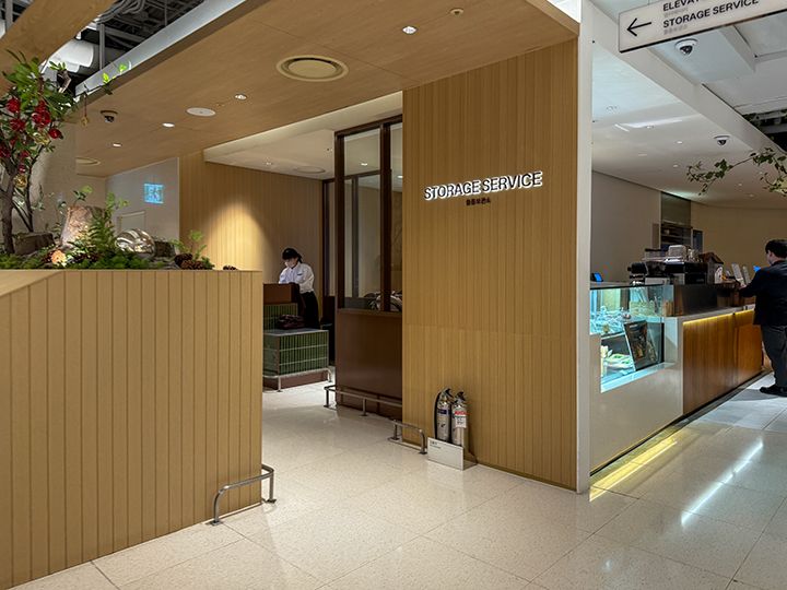 地下1階
手荷物預かり