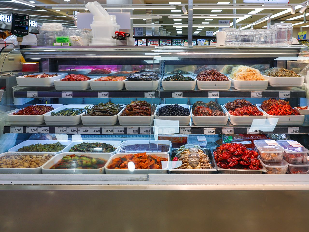 マートのお惣菜コーナー