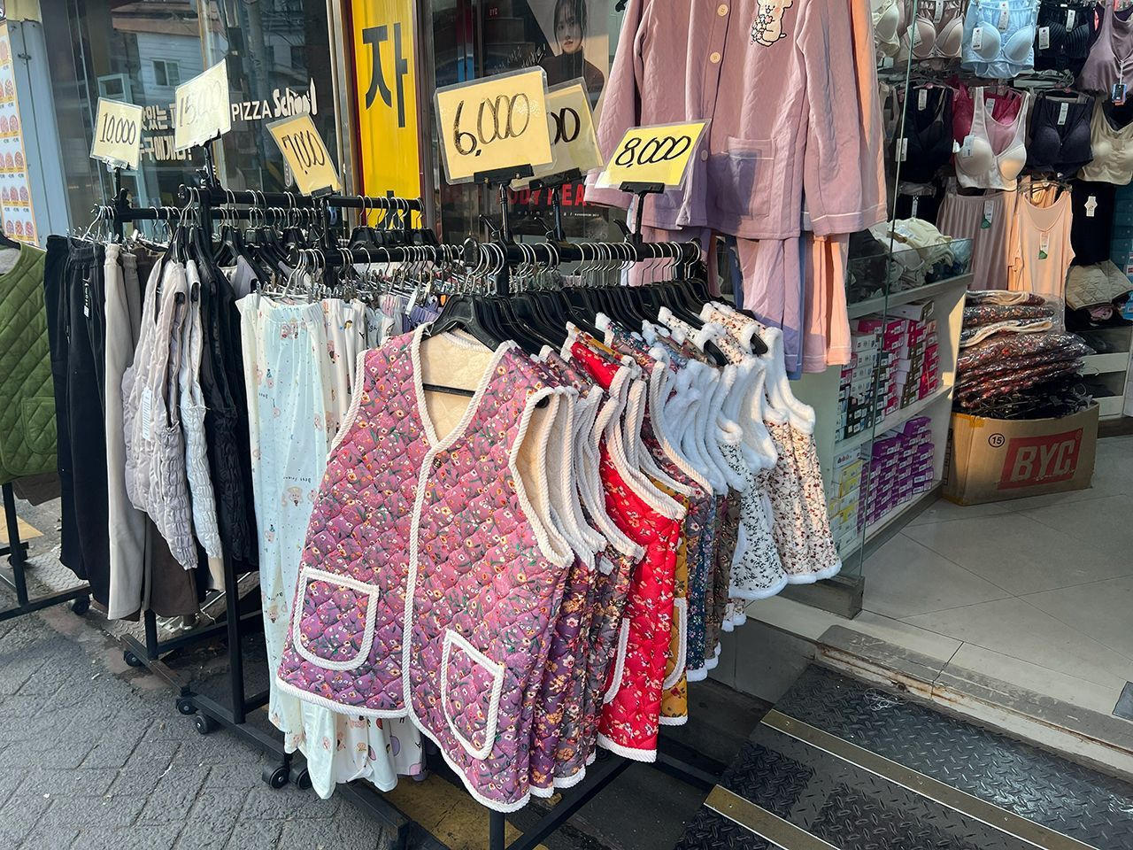 韓国アイドルも着用!?