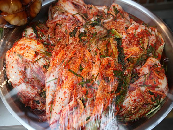 市場の巨大キムチ