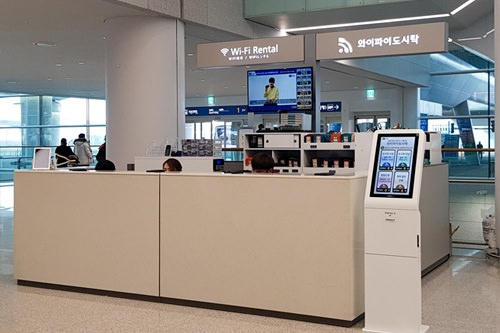 第2ターミナル1階入国フロア
各レンタル会社カウンターにて受付