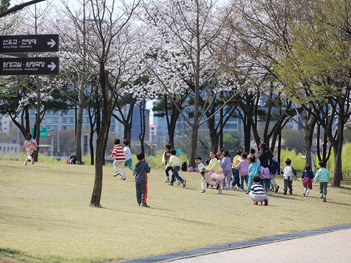 園児たちもお出かけ