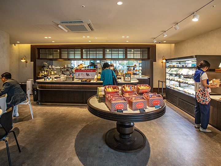 太極堂ソウル駅2階店
1946年創業の老舗パン屋。
3階にはカフェも