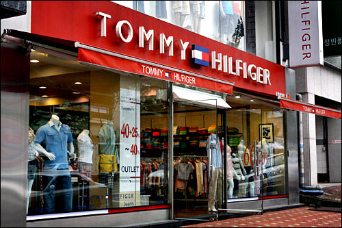 TOMMY HILFIGER
