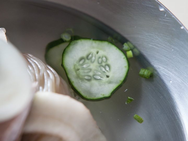 澄み切ったスープはすっきりとした後味