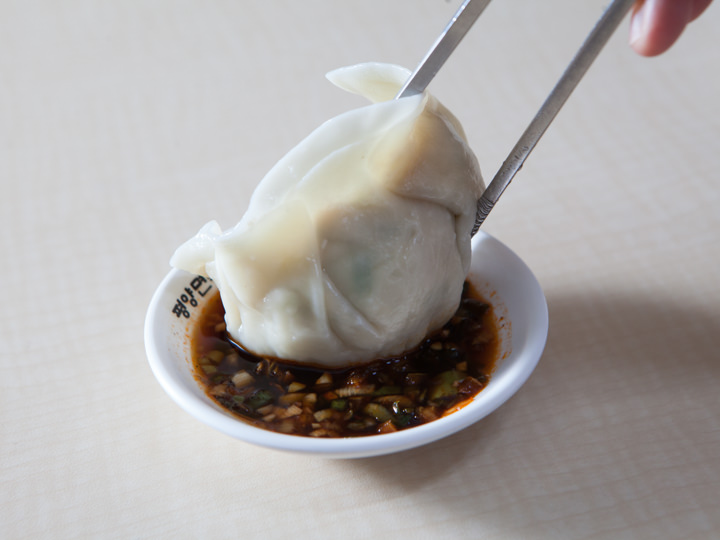 別添えの醤油をつけてどうぞ