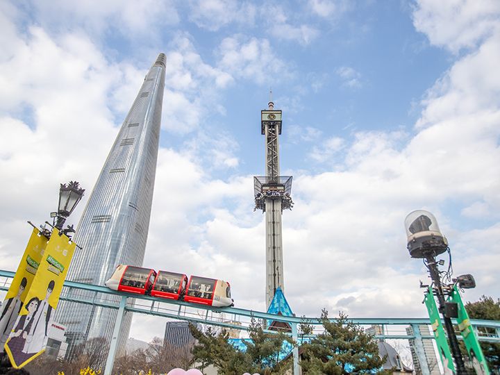 ロッテワールドタワーを一望