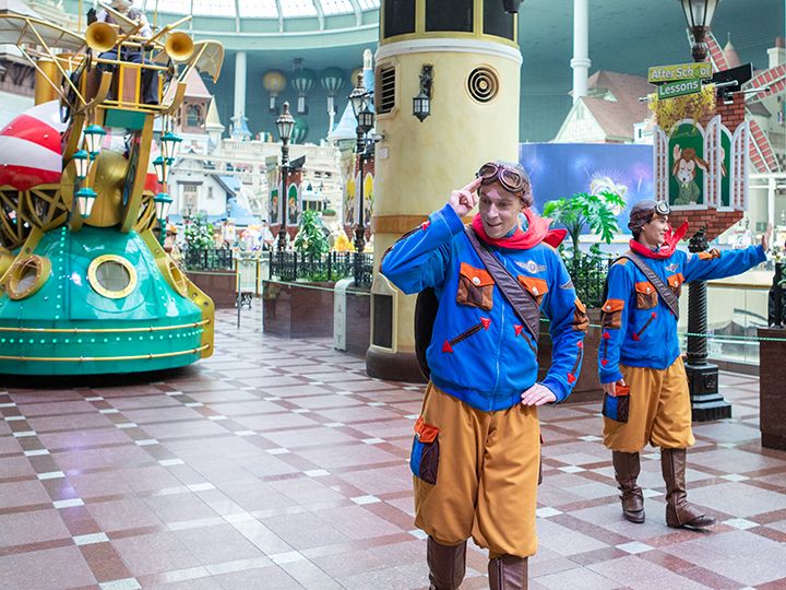 イケメンダンサーも爽やかに挨拶