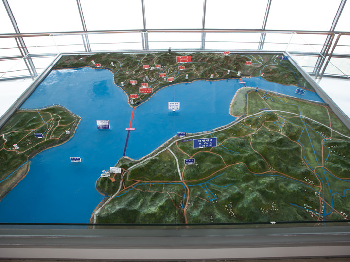 対岸まで約460メートル