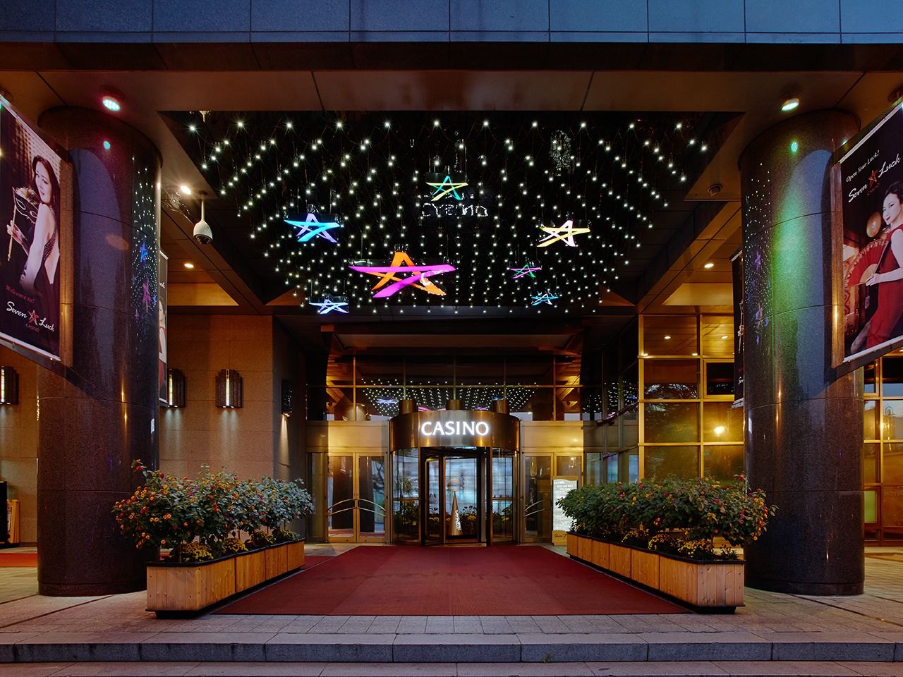 カジノ正面玄関