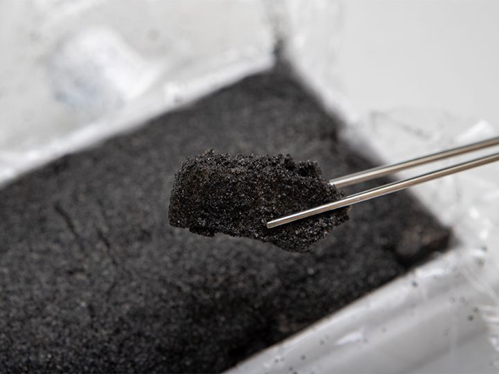 黒ごま餅
中25,000ウォン(約1kg)