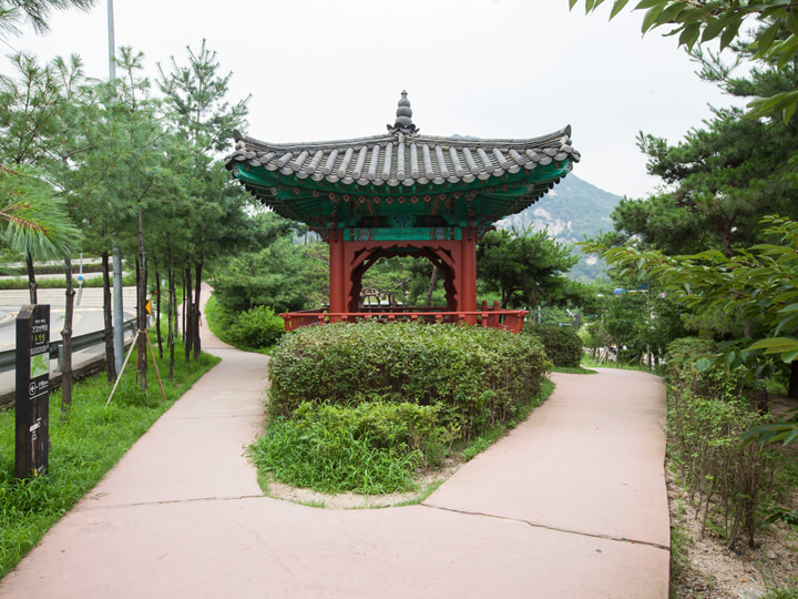 清雲公園｜三清洞・ソウル北部(ソウル)の観光スポット｜韓国旅行「コネスト」 清雲公園｜三清洞・ソウル北部(ソウル)の観光スポット
