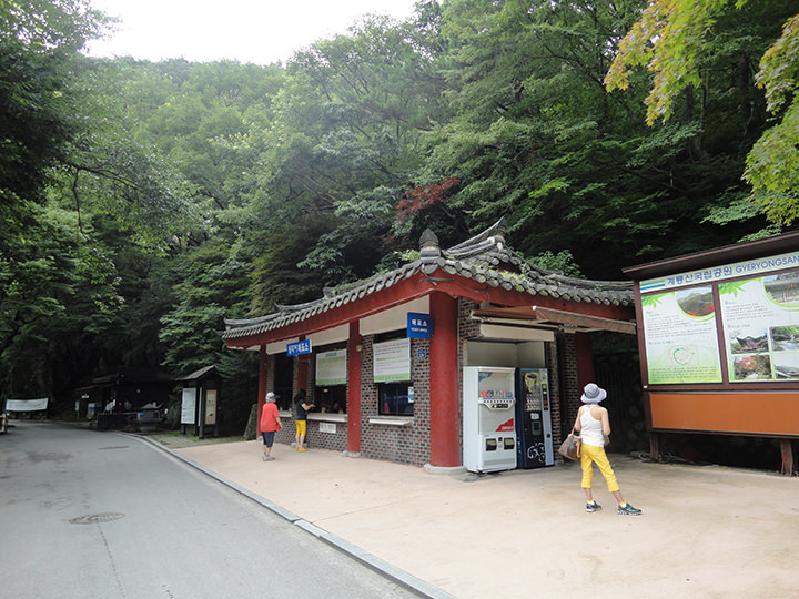 東鶴寺｜公州(大田・忠清道)の観光スポット｜韓国旅行「コネスト」 東鶴寺｜公州(大田・忠清道)の観光スポット