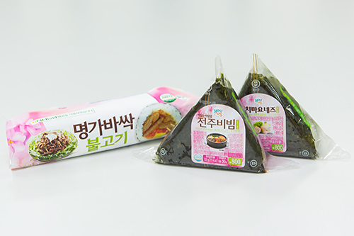 おにぎり、キムパッ(韓国海苔巻き)などは、小腹が空いたときにぴったり
