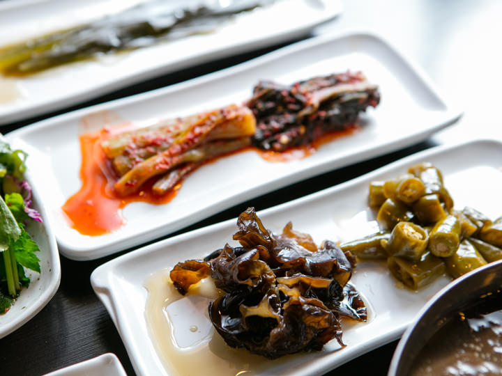 キムチや醤油漬けなどは、
日によって種類が変わる