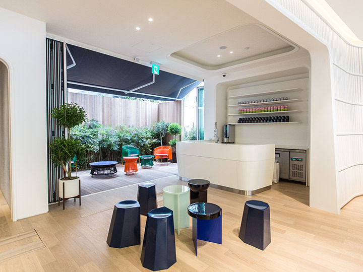 1階奥のティーハウス「THE O DOR」で小休憩も可