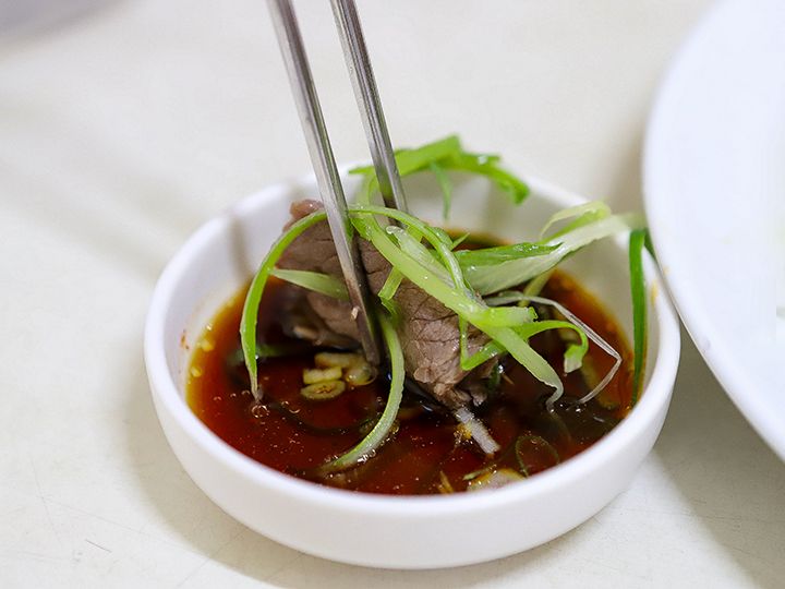 醤油ダレにつけて