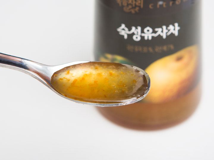 柚子と梨を細かく粉砕しているため、果肉がコップに残らず飲み干しやすい♪