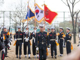 オープン記念式典時の海軍によるパフォーマンス