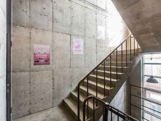 STYLENANDA ３階の階段に目印のポスター