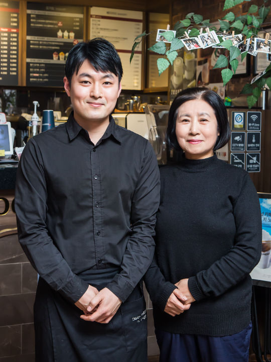 オーナー親子に会いに訪れる日本からの常連客も多い、とのこと