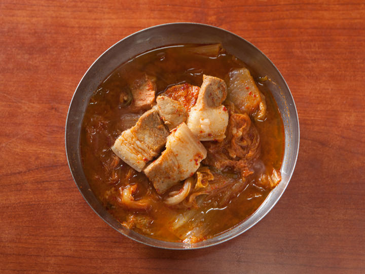 韓国人をとりこにするキムチチゲ