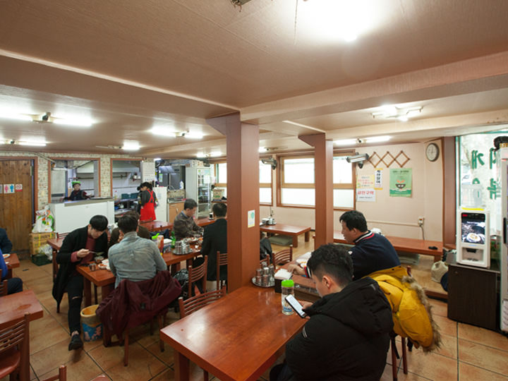 若者からお年寄りまで客層が幅広い