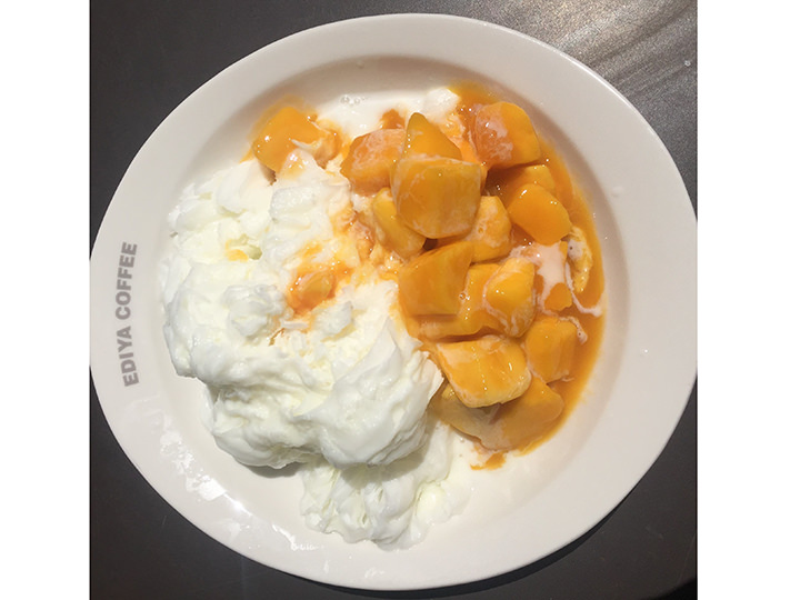 アップルマンゴー雪花かき氷(エプルマンゴヌンコッピンス)(9,800ウォン)