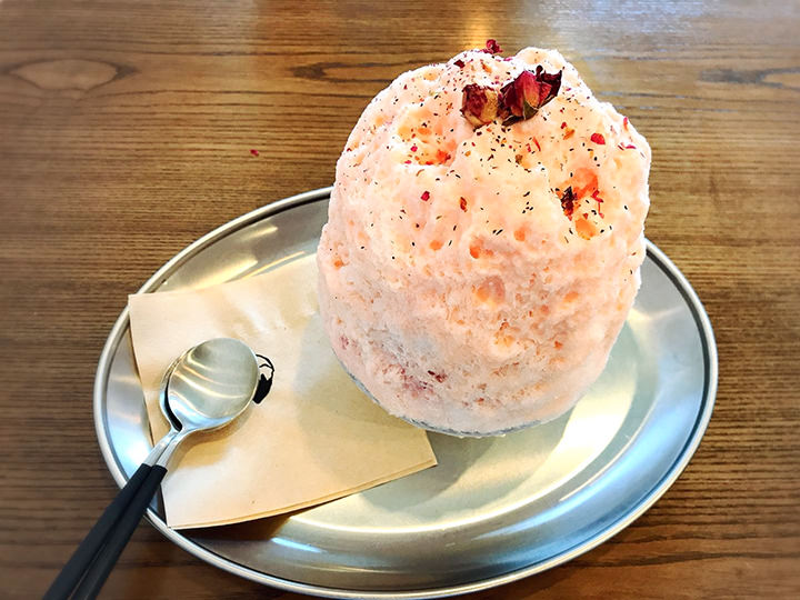 ヨーグルトかき氷(リチピンクヨゴトゥピンス)(9,500ウォン)