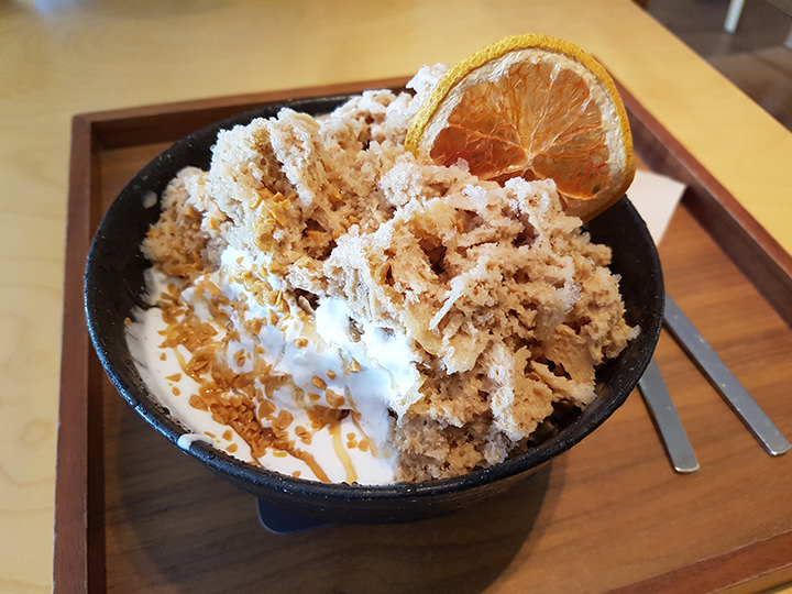 サムダヨンミルクティーかき氷(サムダヨンミルクティピンス)(2人分 18,000ウォン)