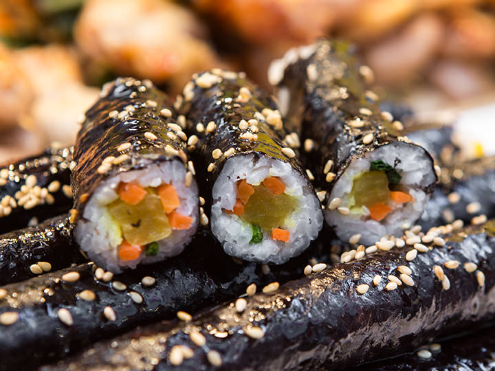 ミニ海苔巻き(コマキムパッ) 5本3,000ウォン
一口サイズで食べやすい海苔巻きは朝ごはんにも