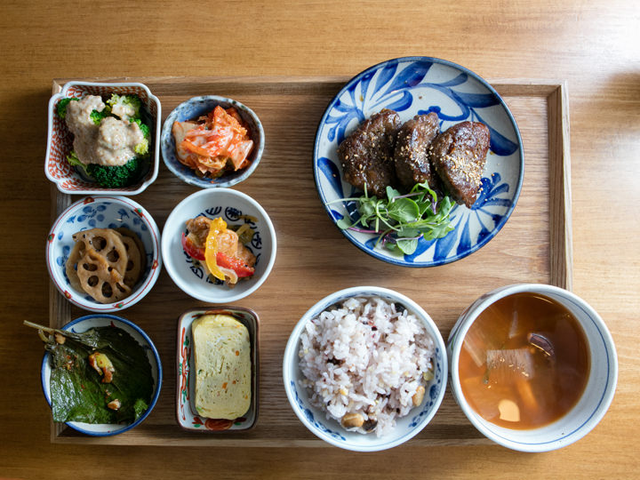取材時のトッカルビ定食