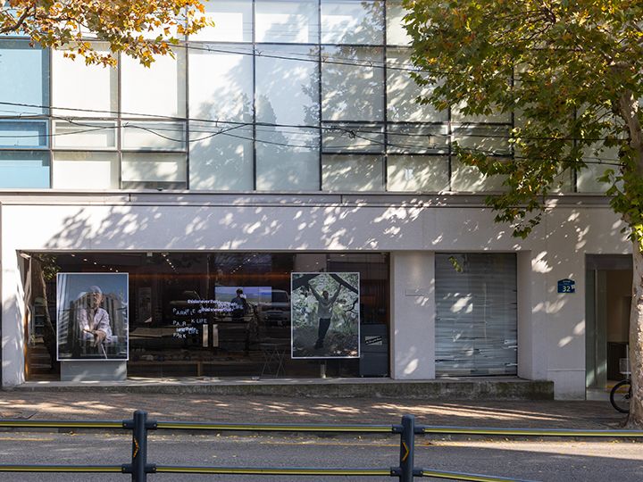 BTSのVも愛用。
韓国のSupremeとも言われる。