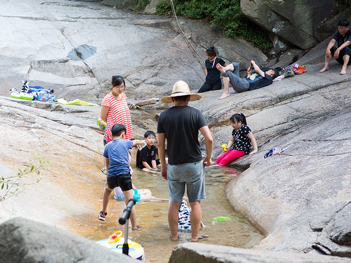 夏には水遊びも気持ち良い