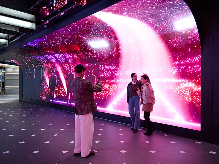ロッテ免税店 明洞本店 STAR AVENUE｜明洞(ソウル)の観光スポット