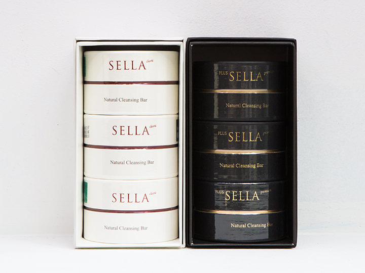 SELLA(左)「クラシッククレンジングバー ３個セット」100ｇ×３個 45,000ウォン、(右)「プレミアムクレンジングバー ３個セット」100ｇ×３個 60,000ウォン